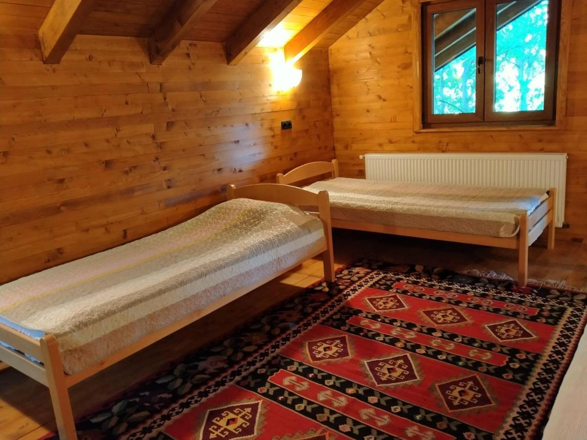 Kuca U Sumi - Forest House Near National Park Una - Air Spa Lohovo Біхач Номер фото
